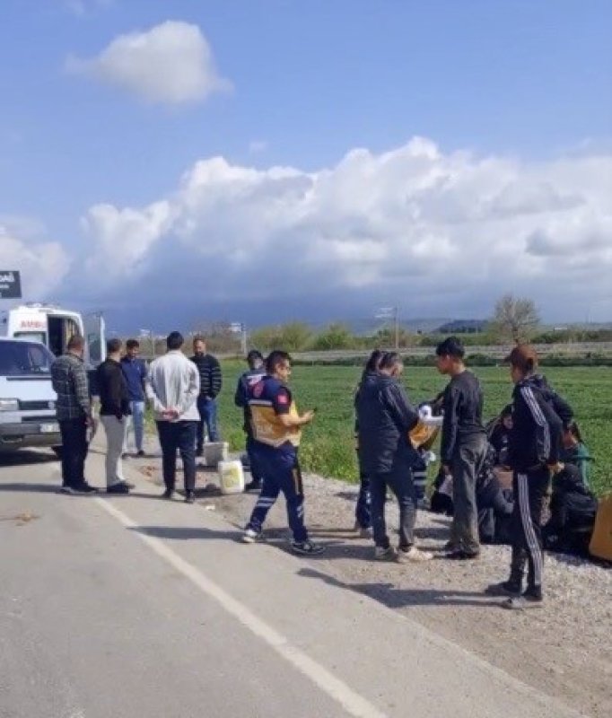 Osmaniye’de işçi servisi ile minibüs çarpıştı: 3 yaralı