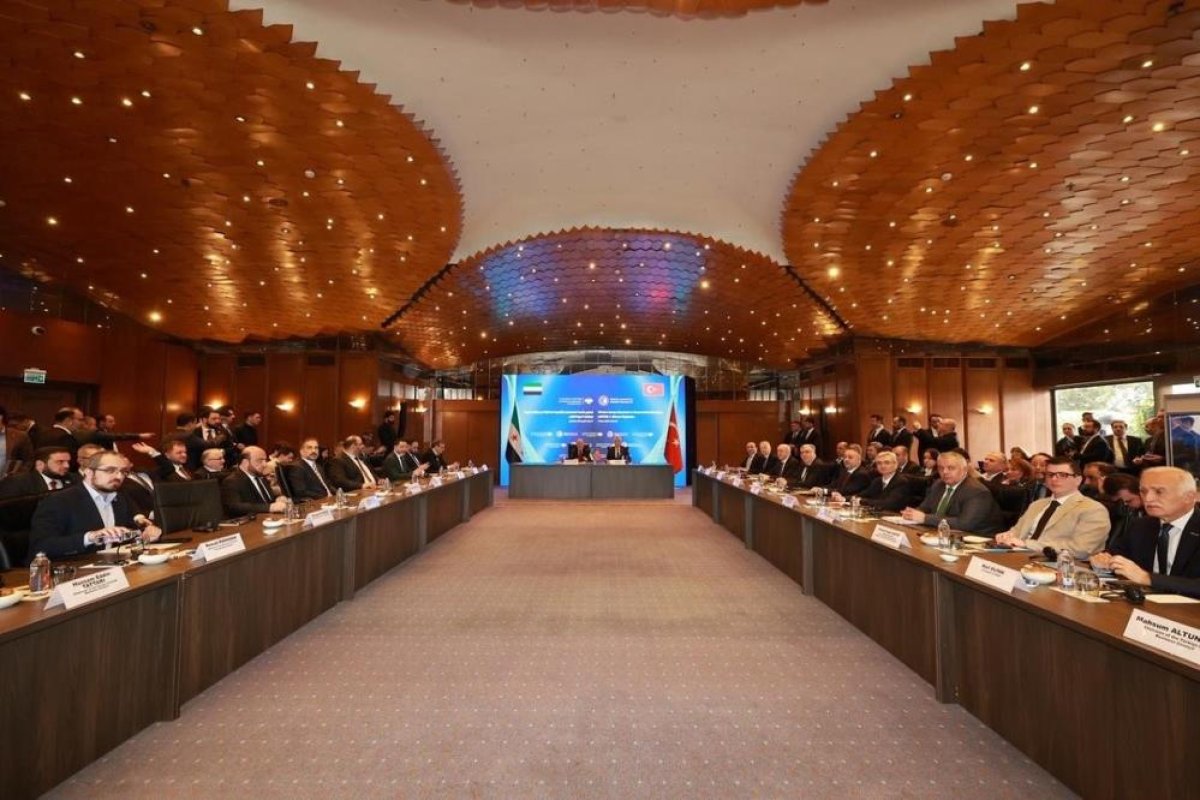 Ticaret Bakanı Bolat, Suriye Ekonomi ve Sanayi Bakanı el-Şa'ar ile görüştü